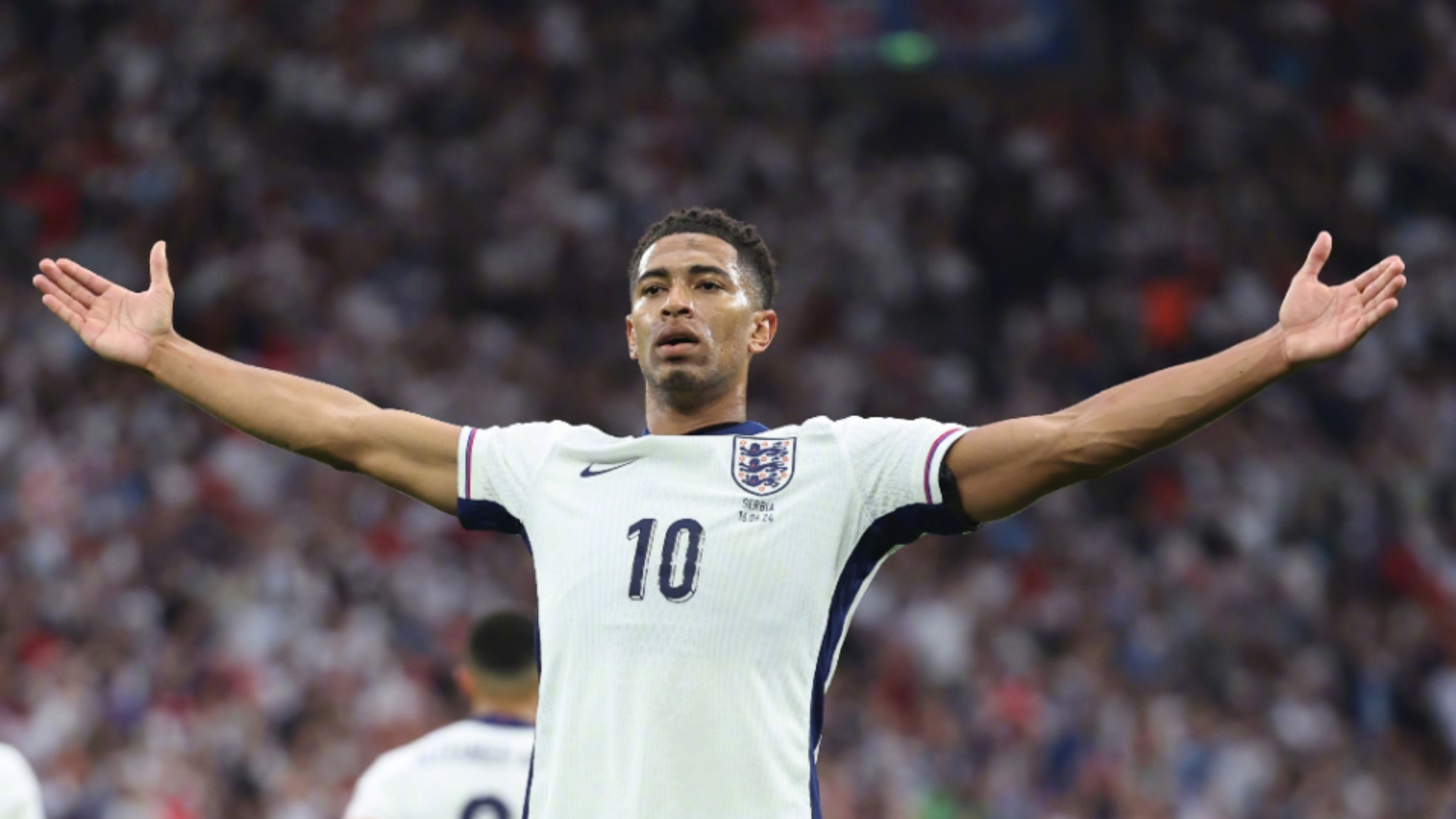 记者：国米失去邓弗里斯后右路失守；新援恩里克完全不合格（记者称：邓弗里斯离队后国米右路告急，新援恩里克表现不及格）