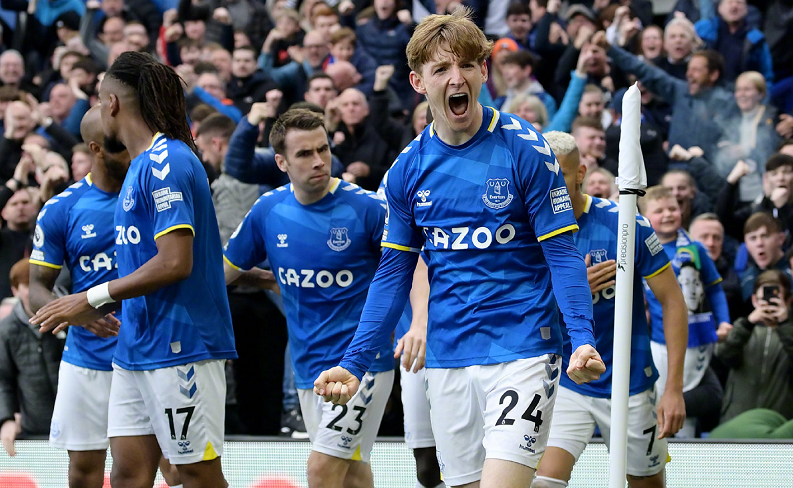 中超：武汉三镇2-0战胜上海申花（中超：武汉三镇2比0击败上海申花）