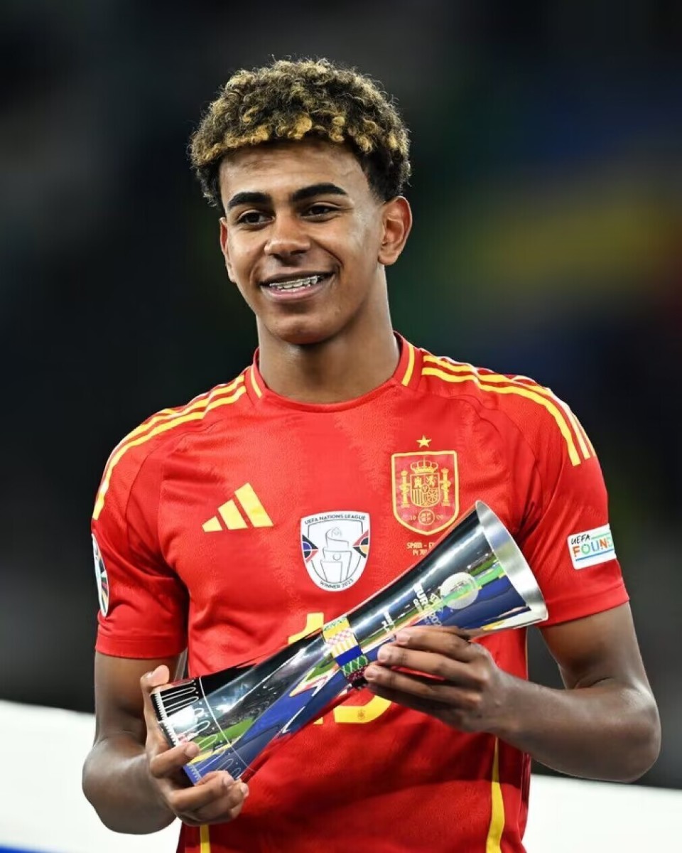 看看谁回来了！今日欧冠对阵闪耀，罗伊斯重返多特主场（罗伊斯归来！欧冠今日焦点对决，多特主场再迎核心）