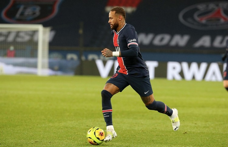 起伏太大！凤凰首节36分&第二节仅得12分，半场落后4分（凤凰状态过山车：首节36分、次节仅12分，半场落后4分）