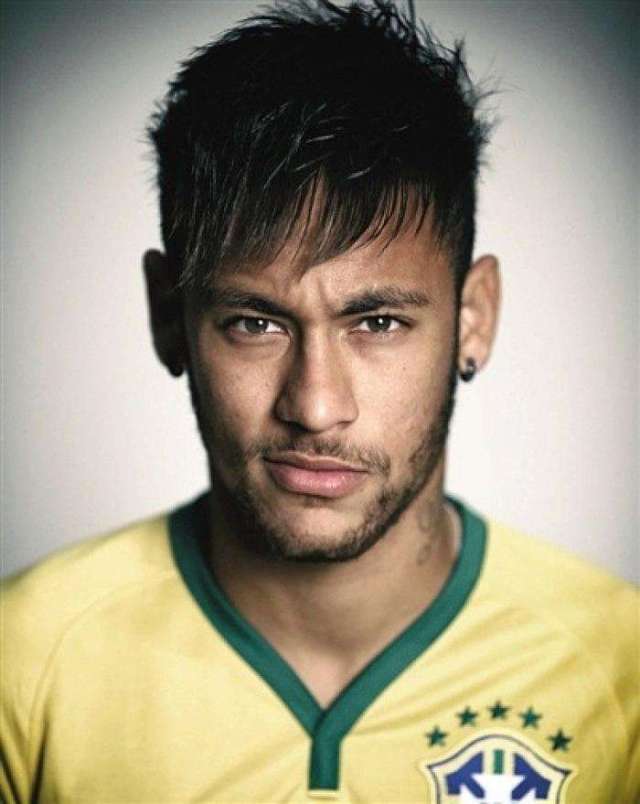 米体：法国电视台取消转播年轻人vs里尔，因前者胸前广告违规（米体：法国电视台因胸前广告违规叫停年轻人对阵里尔的转播）