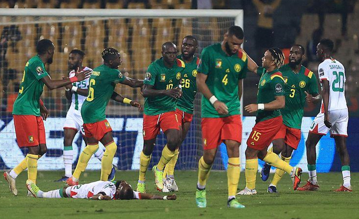 中超官方发2025赛季前四排名走势图：榜首共12次易主（中超官方公布2025赛季前四走势：榜首位置12次更替）