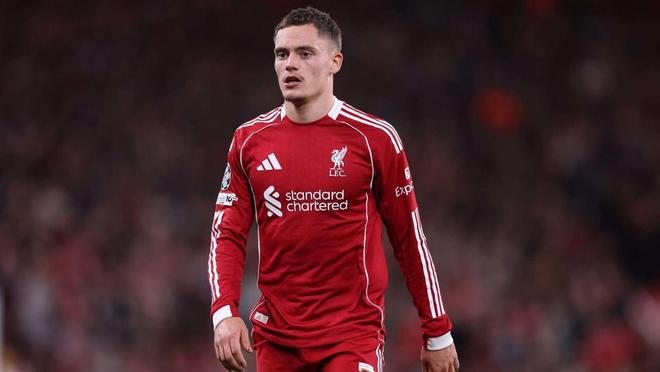 拉菲尼亚：巴萨复兴的领军人物（拉菲尼亚：引领巴萨复兴的核心力量）